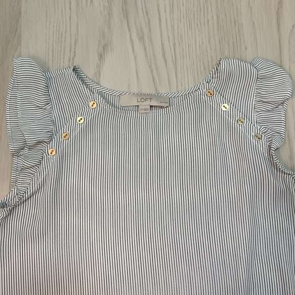 Loft Women’s short sleeve blouse in black and white stripes, size XSP. - Picture 3 of 4